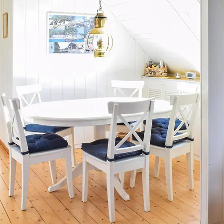 Semesterbostad 3 Bedroom Stunning In