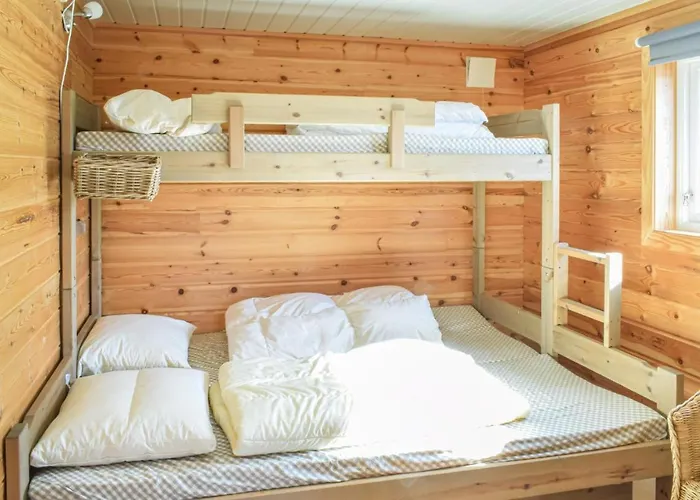 3 Bedroom Stunning In Semesterbostad Masfjorden