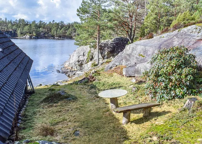 Semesterbostad 3 Bedroom Stunning In